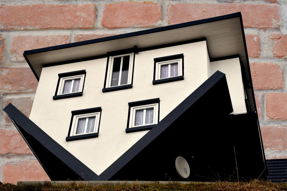 Czy proponowane zmiany  w prawie budowlanych w ramach Polskiego Ładu zrewolucjonizują polskie budownictwo czy wprowadzą chaos budowlany? Foto. Ulrike Leone, Pixabay