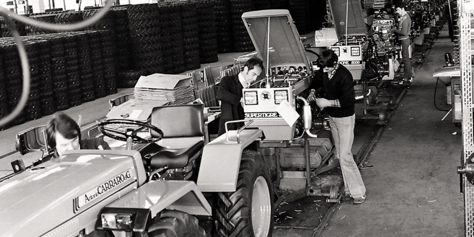 Linia produkcyjna ciągników AC lata 70. fot. Antonio Carraro