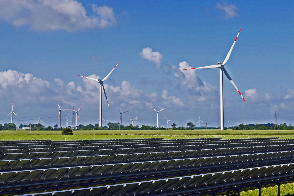 83 proc. Polaków uważa, że odnawialne źródła energii mogą zwiększyć bezpieczeństwo energetyczne Polski. Foto. Erich Westendarp, Pixabay