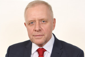 Dr Michał Sutkowski: Wyścig z koronawirusem cały czas trwa