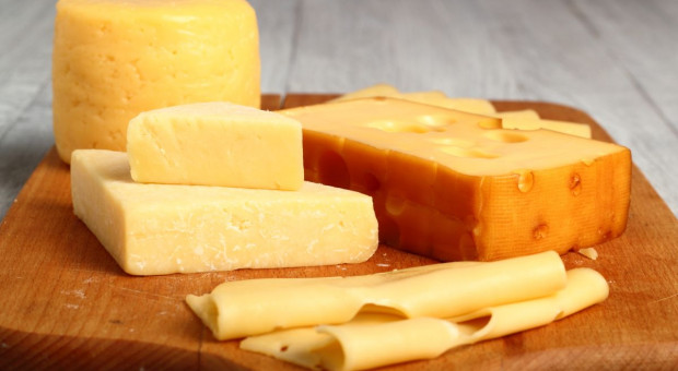 GIS ostrzega przed bakteriami w kilku partiach sera