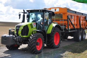Drogie ciągniki ogołocone z elektroniki