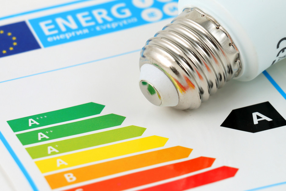 Od 1 września br. zobaczymy nowe etykiety energetyczne na lampach i nowoczesnych źródłach światła, fot. Shutterstock