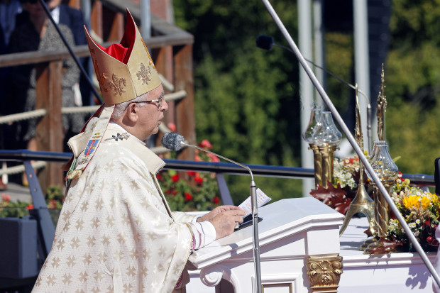 Homilię do rolników na Jasnej Górze wygłosił metropolita częstochowski, abp Wacław Depo, fot. PAP/Waldemar Deska Abp Depo: Polska wieś zawsze miała swoje tradycje i kulturę związane z Bogiem