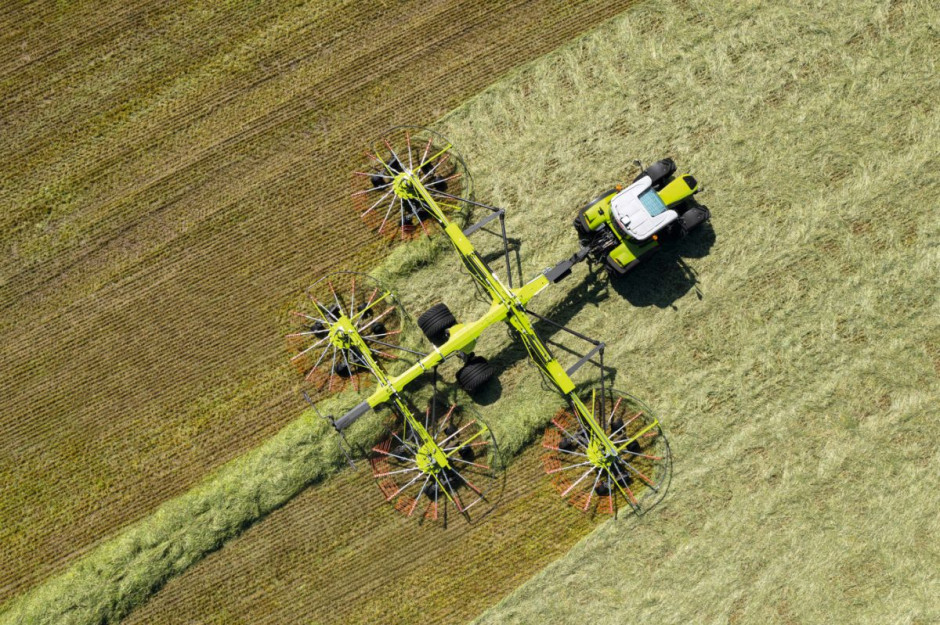Nowe zgrabiarki czterowirnikowe Claas mają szerokość roboczą od 9,3 do 15 m fot. mat. prasowe