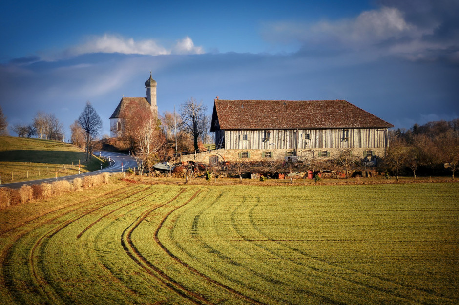Czy rolnicy zyskają możliwość prowadzenia działalności nierolniczej w siedlisku? fot. Albrecht Fietz z Pixabay