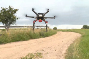 Drony do oprysków i pracy w trudno dostępnych terenach