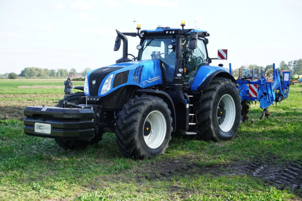 New Holland T8.410 UltraCommand Genesis, fot.kh Ciągniki New Holland T8 UltraCommand Genesis. Co je wyróżnia?