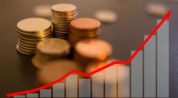 Tusk zaniepokojony poziomem inflacji; apeluje o obniżkę VAT i zmianę prezesa NBP