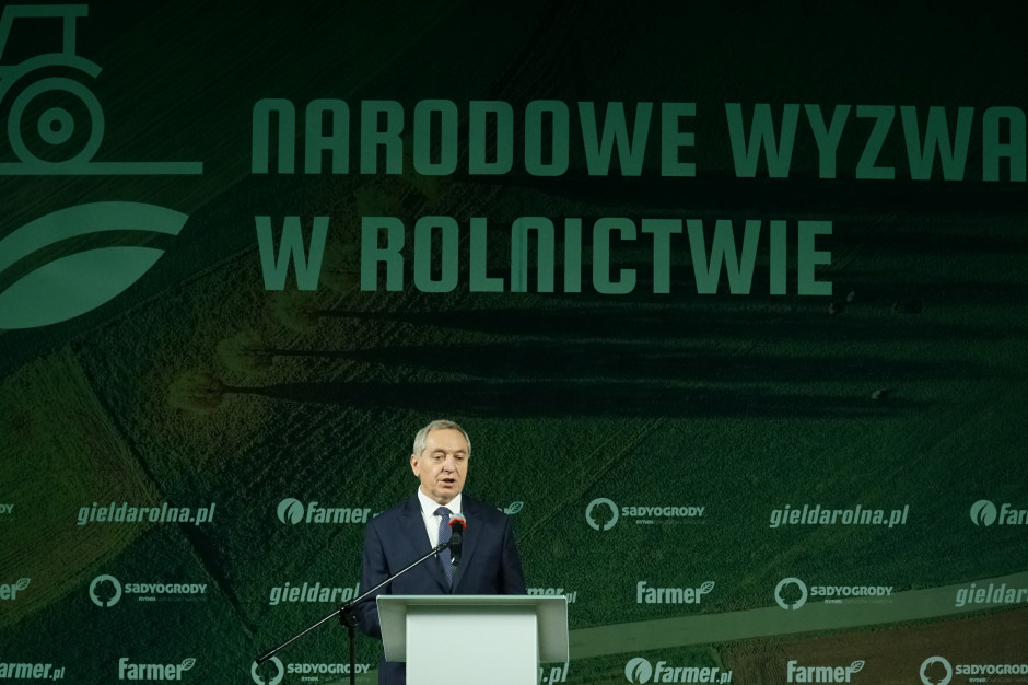 Henryk Kowalczyk, Minister Rolnictwa i Rozwoju Wsi podczas inauguracji konferencji Narodowe Wyzwania w Rolnictwie, Fot. PTWP