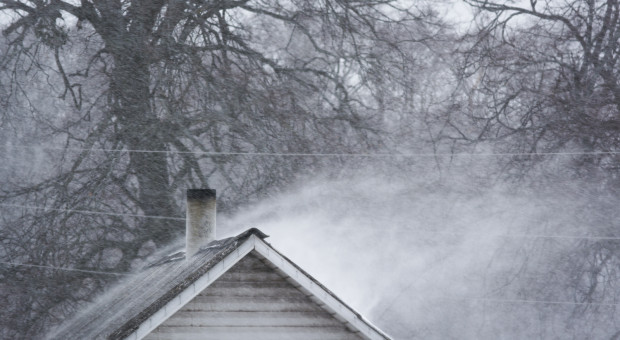 Jak najtaniej zapewnić wysoką wiatroszczelność i wentylację dachu budynku?