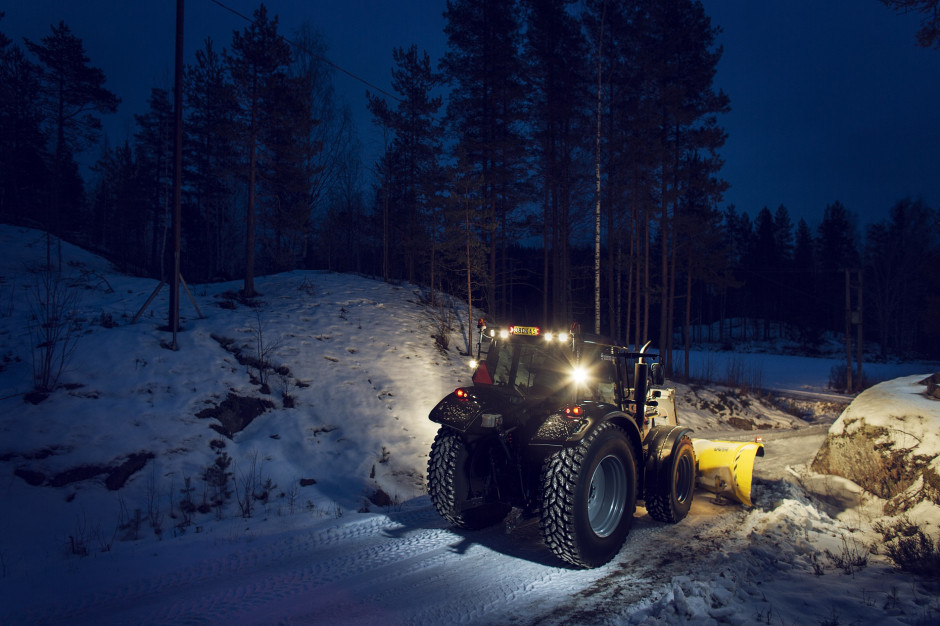 Podstawowymi odbiorcami opon zimowych są firmy komunalne, przedsiębiorstwa komunikacji zbiorowej, firmy budowlane i operatorzy płyt lotnisk. fot. Nokian Heavy Tyres