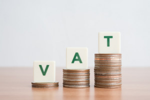 Sejmowa komisja finansów przeciw poprawkom Senatu do ustawy czasowo obniżającej VAT