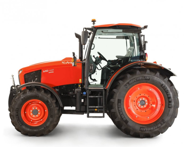 Nowa Kubota M6141 Utility z wiekszym rozstawem osi fot. mat.prasowe