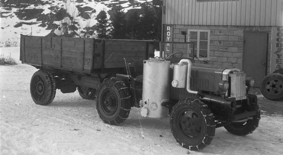 Przed II Wojną Światową traktory zbudowane własnoręcznie na bazie dostępnych pojazdów naprawdę 