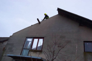 Kujawsko-pomorskie: wiatr zerwał bądź uszkodził ok. 250 dachów w regionie