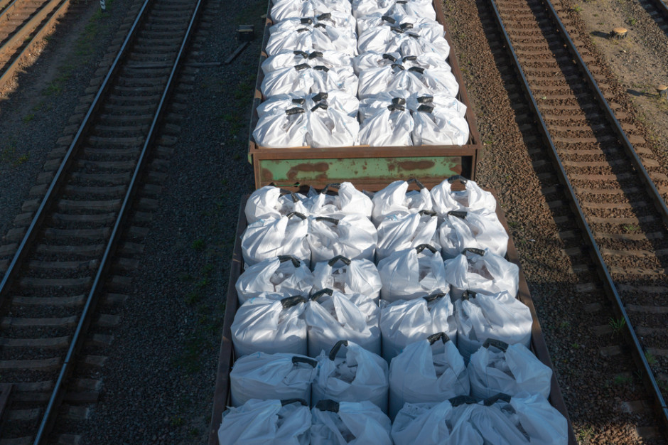 Nastąpił wzrost importu nawozów do Polski o 20 proc. w ostatnich 9 miesiącach, fot. Shutterstock