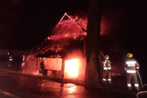 Śląskie: Groźny pożar stodoły w Czechowicach-Dziedzicach