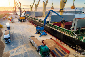 Ukraina rozwija możliwości eksportu zboża przez porty rumuńskie