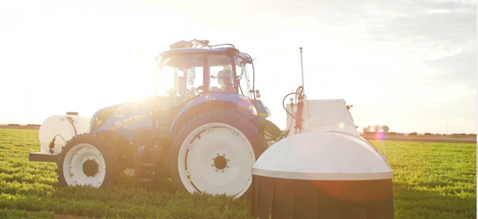 Curtis Garner wniósł do przedsiębiorstwa własne doświadczenie w rolnictwie. Praktyczne podejście pozwoliło mu dostrzec potencjał automatyzacji w pracach polowych. Obecnie pomagają one sprostać producentom rolnym coraz większym systemowym wymaganiom. fot. Verdant Robotics