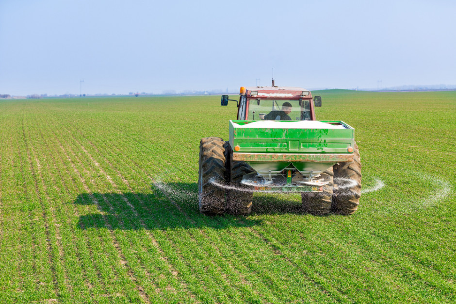 W rolnictwie ekologicznym dopuszczone jest stosowanie nawozów mineralnych niepochodzących z syntezy chemicznej, Fot.Shutterstock