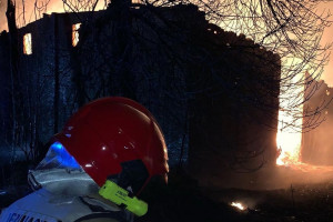 Świętokrzyskie: Wypalanie gałęzi przyczyną pożaru gospodarstwa