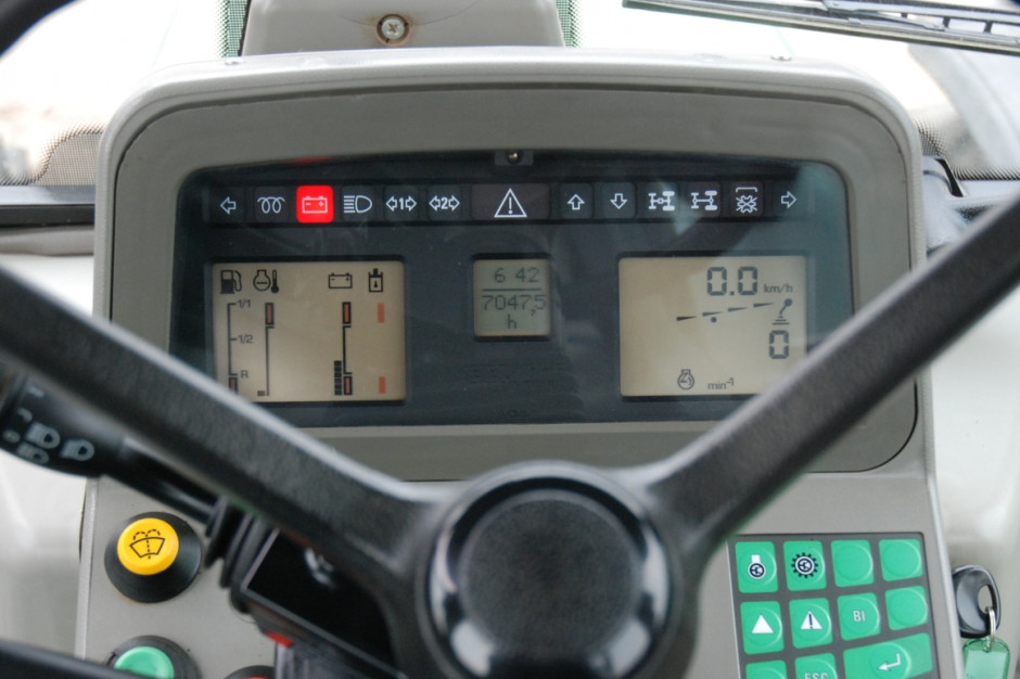 Przebieg ciągnika liczony w godzinach zegarowych będzie zazwyczaj wyższy niż liczony w motogodzinach, fot.kh
