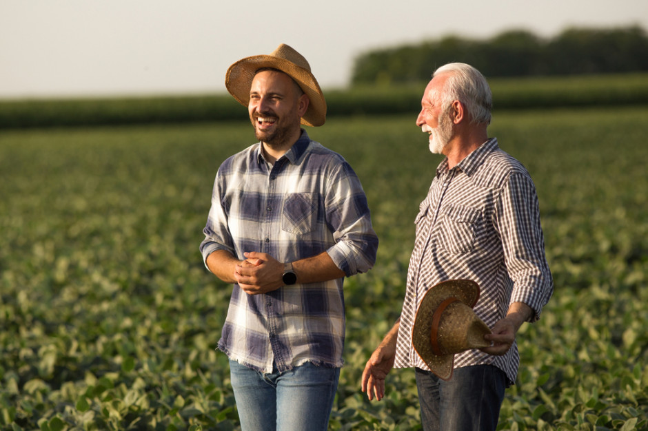 Przekazanie gospodarstwa rolnego nastręcza prawnych niejasności, fot. Shutterstock