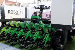 Czas na roboty. Sprawdzamy autonomiczne rozwiązania do prac polowych