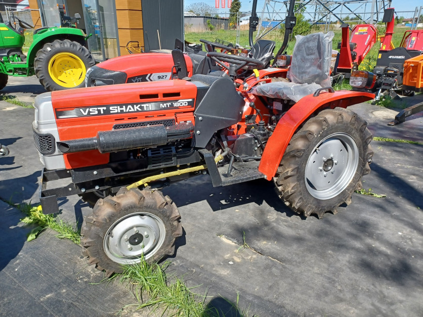 W ofercie firmy Traktorado.pl znajdziemy jeszcze niewielkie traktorki hinduskie (na zdjęciu VST Shakti) oraz używane ciągniki japońskie o mocach od kilkunastu do 30 KM, fot. K.Pawłowski