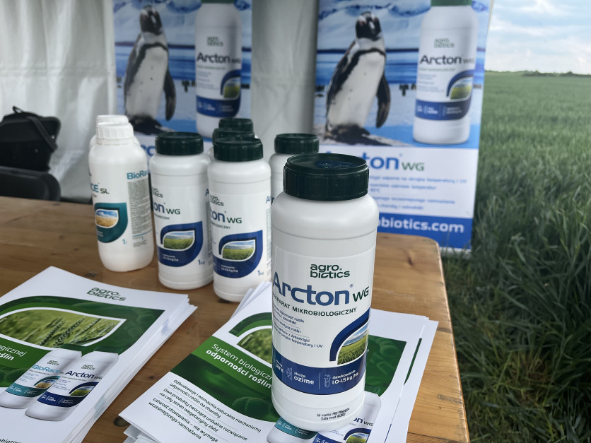 Firma Osadkowski proponuje alternatywę dla konwencjonalnych rozwiązań fungicyd owych - m.in. produkt Arcton Fot. KB