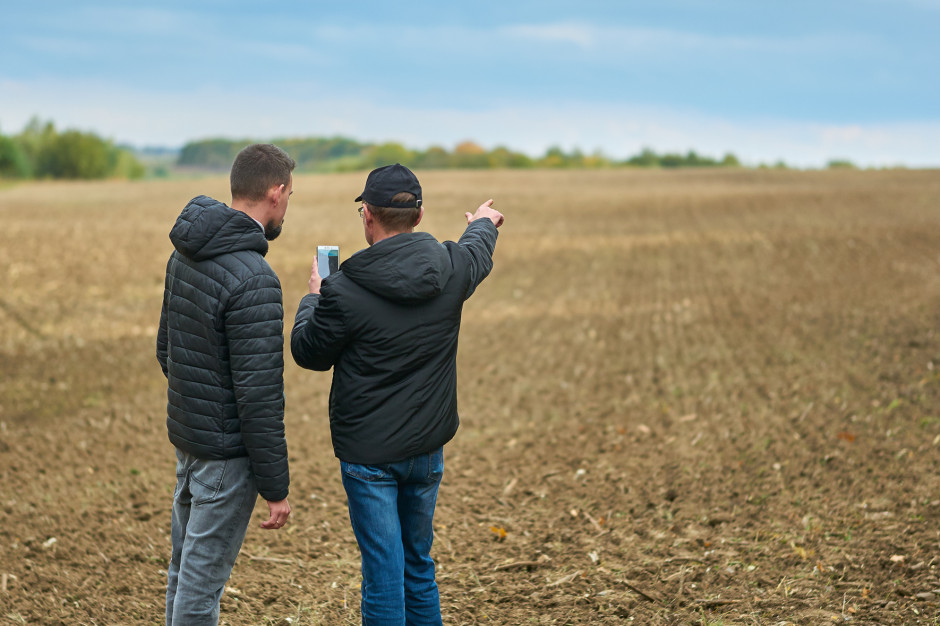 rawie wszyscy rolnicy, z którymi rozmawiałem, próbują rozwiązać ten problem, dostarczając zboże bezpośrednio przez Rumunię lub Polskę koleją lub drogą, fot. Igor Pavlyuk