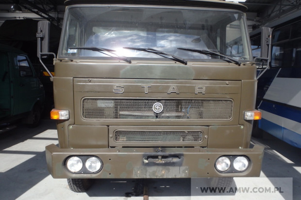 A może traktor od wojska? Przegląd przetargów z AMW