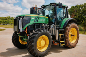John Deere napędzany amoniakiem