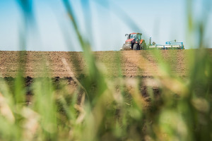 Ukraińscy rolnicy zakończyli wiosenne siewy - nie jest dobrze