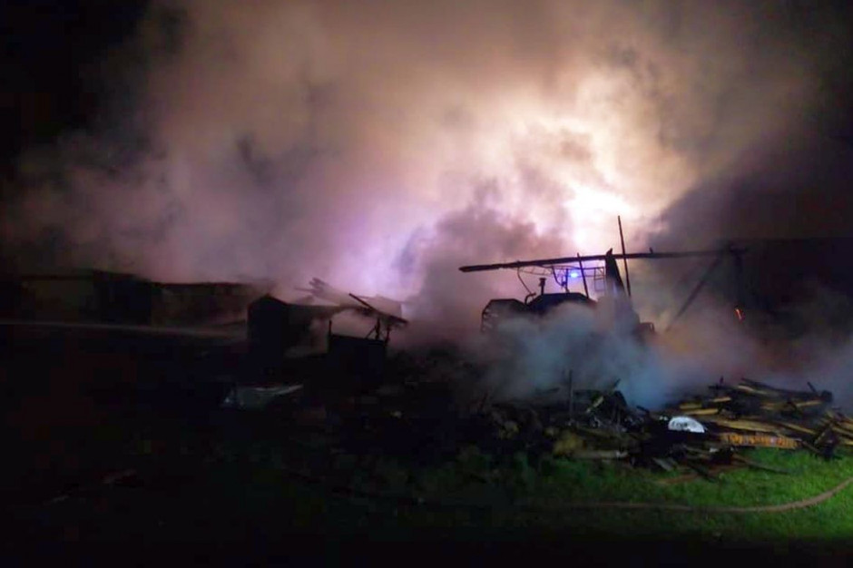 Ogien doszczętnie strawił stodołę z cała zawartością, Foto: OSP Krasiczyn
