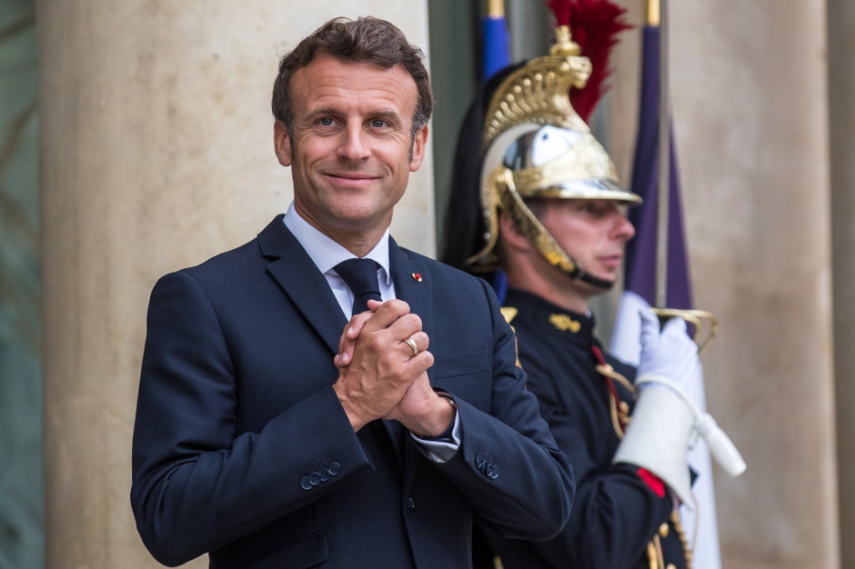 Macron już podczas pierwszej kadencji położył duży nacisk na "nowe relacje" z państwami Afryki, fot. PAP/EPA/CHRISTOPHE PETIT TESSON