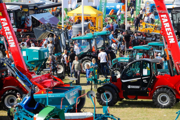 Tegoroczne targi Agro Show 2022 w Bednarach już pod koniec września. Po raz pierwszy za wejście na teren wystawy trzeba będzie zapłacić fot. mat. prasowe Targi Agro Show 2022 – bez biletu nie wejdziesz