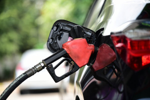 W nadchodzącym tygodniu ceny paliw spadną o 20-30 gr