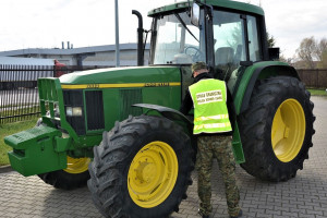 Przeglądy techniczne ciągników i przyczep powinny być możliwe w gospodarstwie