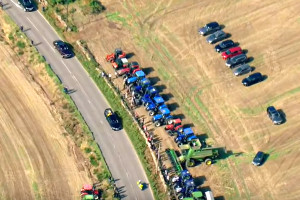 Brytyjscy farmerzy oddali hołd królowej w ostatniej drodze