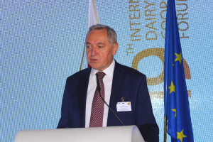 Kowalczyk: Dostaw energii i gazu dla przetwórców mleka i mięsa nie zabraknie
