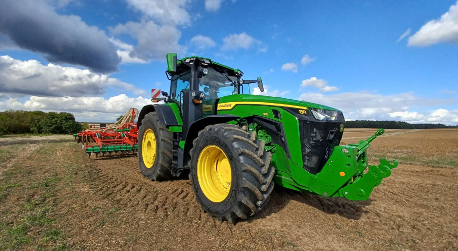 Prezentowany traktor John Deere 8R 410 z eAutoPowr będzie można zobaczyć na Agro Show w Badnarach, fot. K.Pawłowski