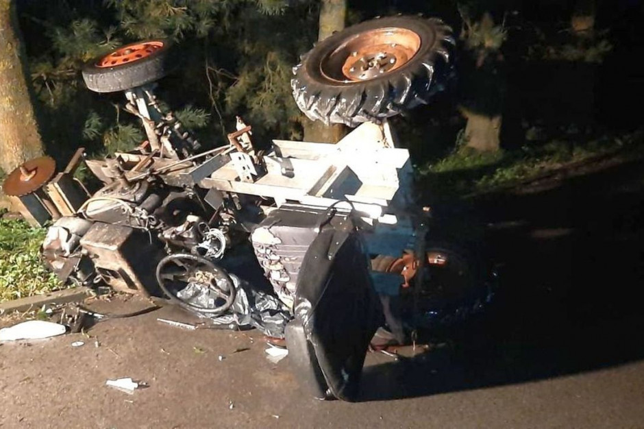 Pasażerka spadła z ciągnika, ale kierowca został przygnieciony pojazdem, Foto: Policja