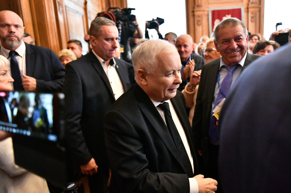 Kaczyński podczas spotkania z mieszkańcami Nysy został zapytany, czy Polska otrzyma ostatecznie środki z Krajowego Planu Odbudowy, fot. PAP/Maciej Kulczyński