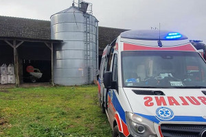 Traktorzysta kultywatorem potrącił na polu kobietę