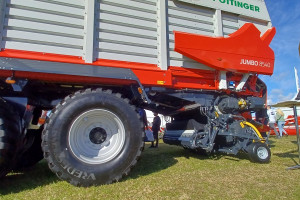 Pöttinger z nową przyczepą Jumbo rzuca wyzwanie sieczkarni