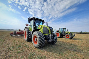Claas świętuje zbudowanie 10-tysięcznej przekładni serii EQ i modernizuje Xeriona