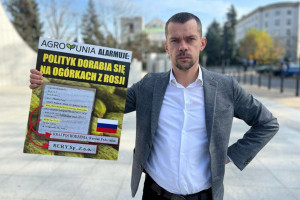 Kołodziejczak oskarża: Polski senator wspiera reżim Putina, bo dorabia się na rosyjskich ogórkach