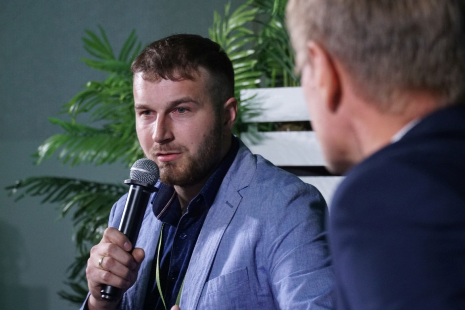 Damian Wilk był gościem Karola Hołowni podczas jednej z debat na NWwR, fot. PTWP